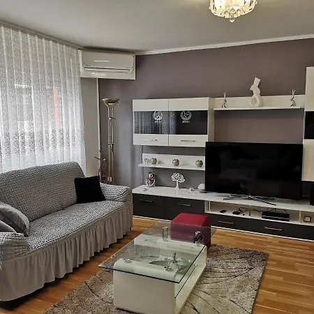 Apartmán Cosy Ema *